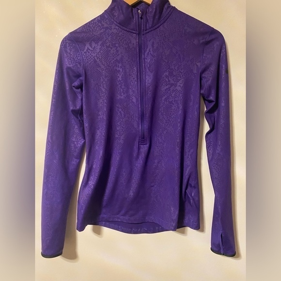 Nike Pro Dri-Fit Embossed Heights Half Zip Top - Picture 3 of 8